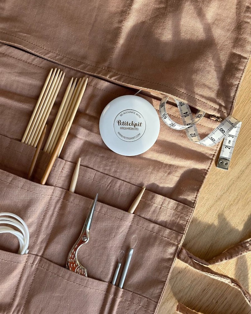 Knitter's Needle Case - To Go - Prailine Seersucker - PetiteKnit - Garntopia