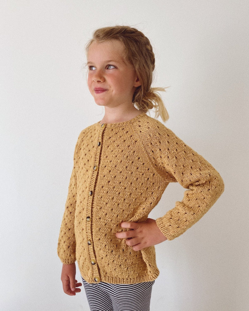 Annas Sommercardigan Junior - Papir - PetiteKnit - Garntopia