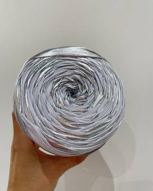 3 Sølv-	Litt Mye Garn Metallisk - Strikkefeber - Garntopia