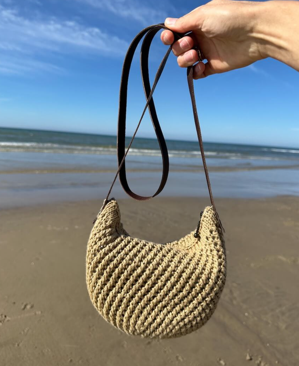 FOR TIL VESKE MED RUND BUNN - OMKRETS 48 CM - NATUR - PetiteKnit - Garntopia