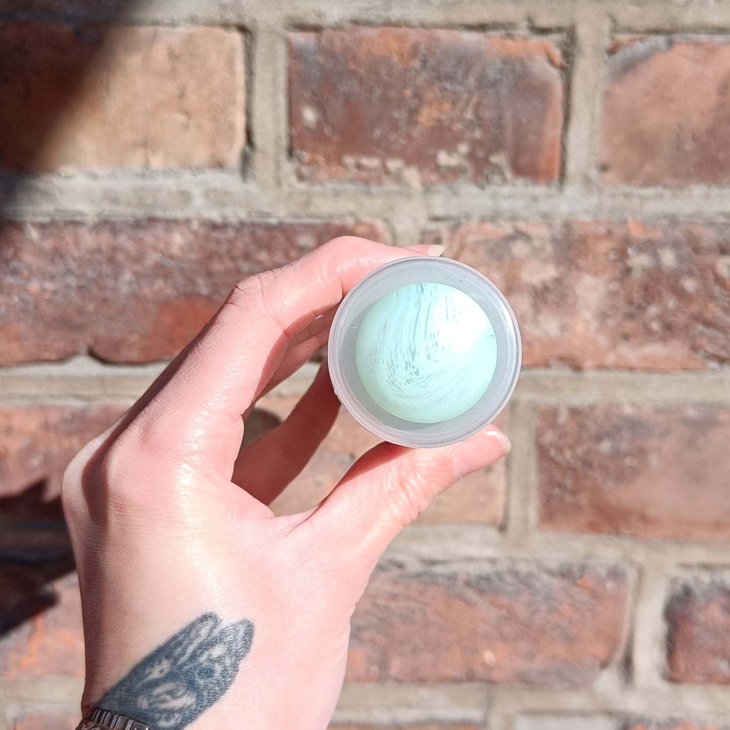 Stor Plastknapp  Lys Mint - 25 mm - Villy Jensen - Garntopia