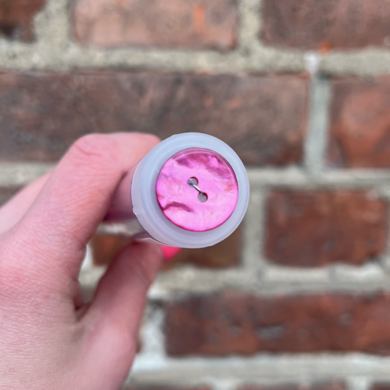 Perlemorknapp - Pink - 18 mm - Villy Jensen - Garntopia