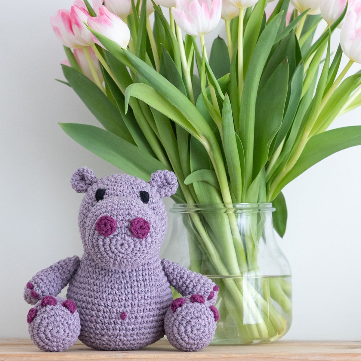 DIY Hippo Hugo Heklekit - Hoooked Yarn - Hoooked Yarn - Garntopia