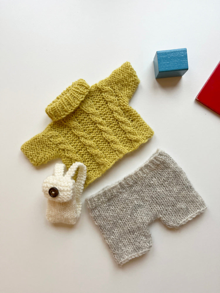 495 Harepusens Påskeklær - papiroppskrift - Rauma Garn - Garntopia