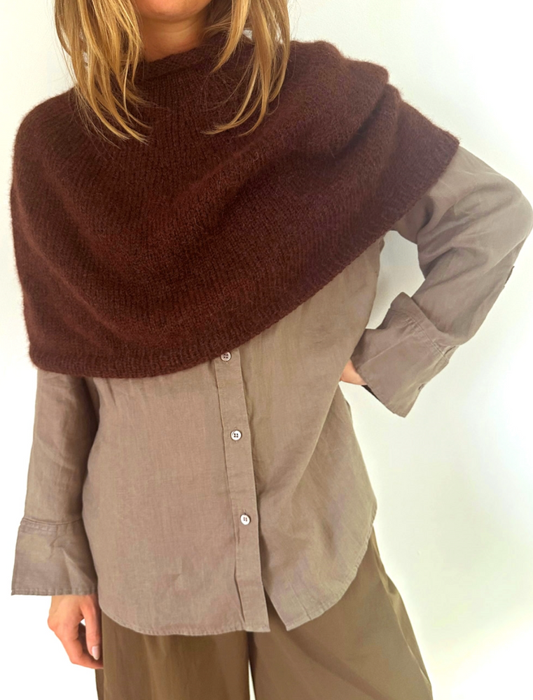 Le Knit - Plain Yoke Poncho - Papir - Lene Holme Samsøe - Garntopia