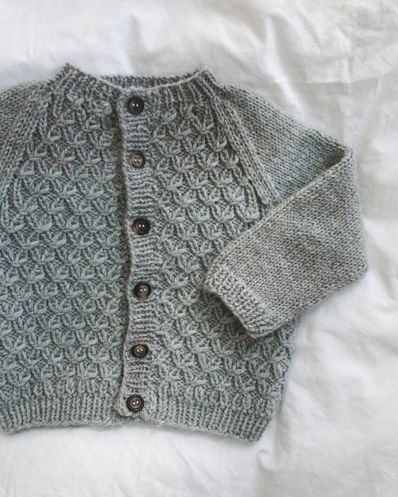 Carls Cardigan - Papir - PetiteKnit - Garntopia