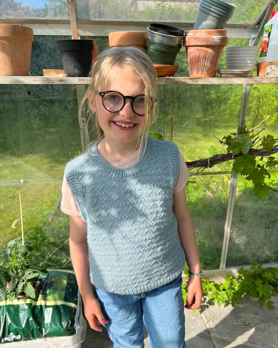 Sille Slipover Junior - Papir - PetiteKnit - Garntopia