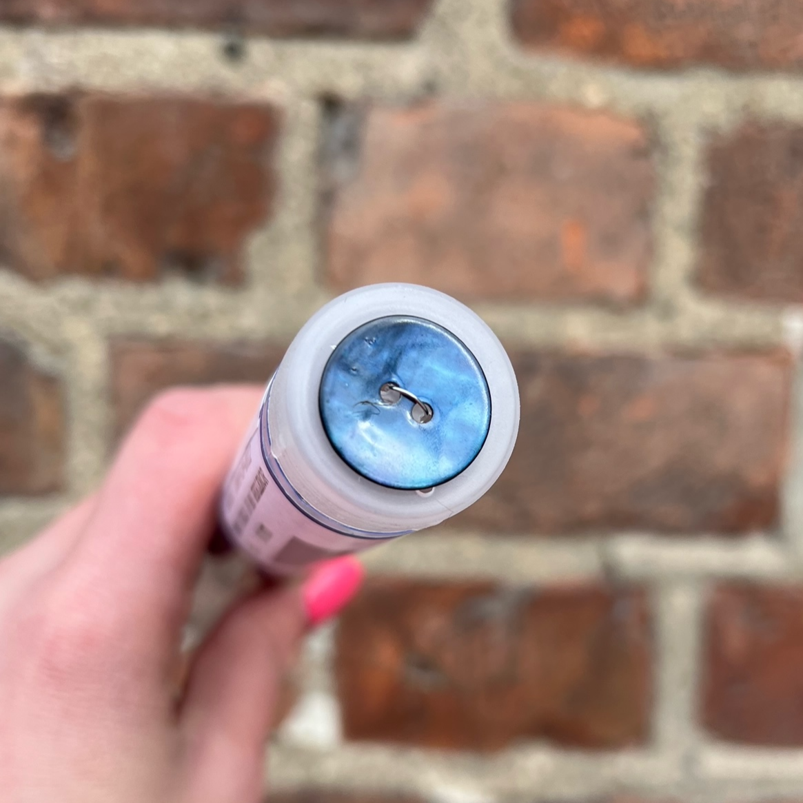 Perlemorknapp - Mørkeblå - 18 mm - Villy Jensen - Garntopia