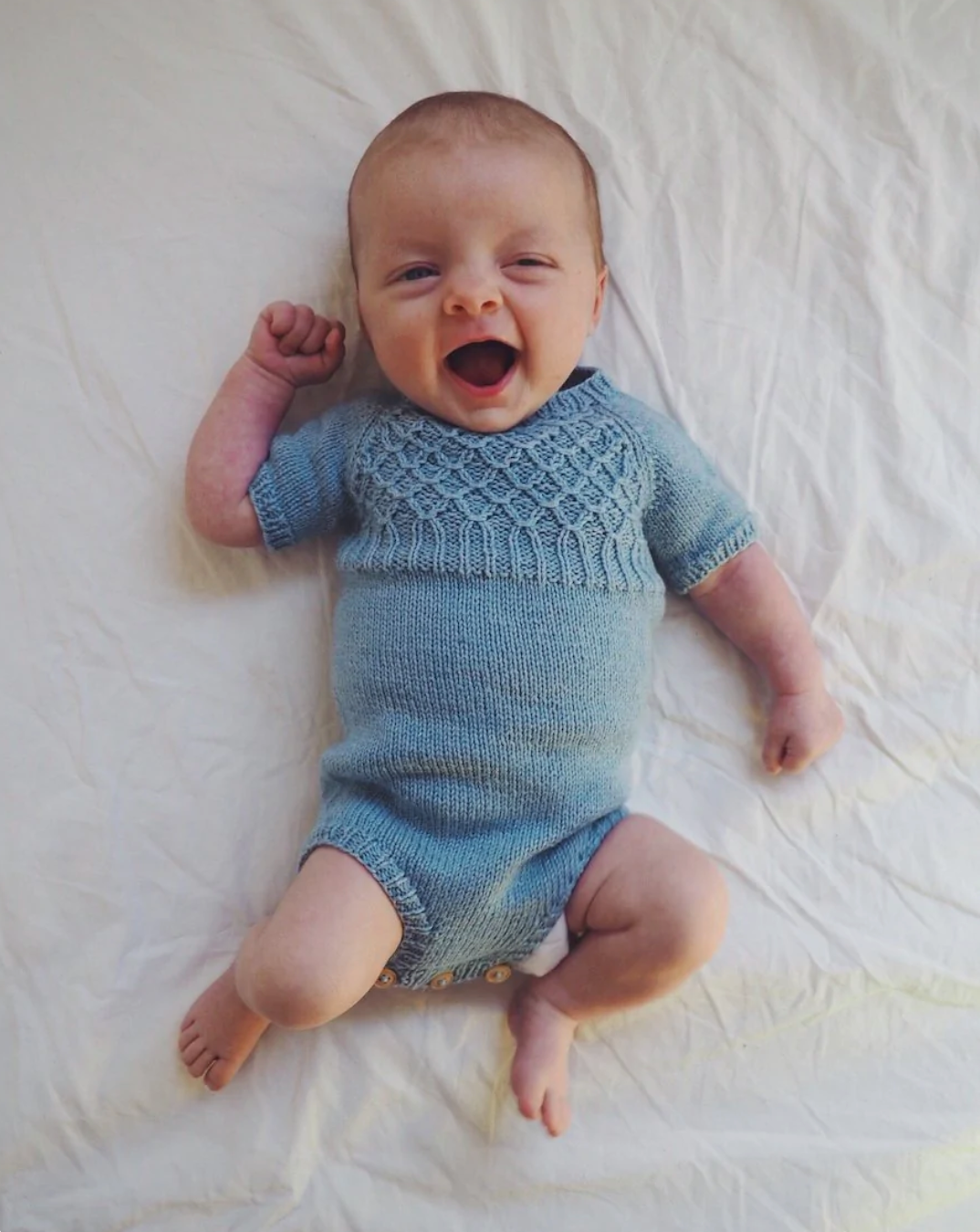 Millas sommerdrakt - Papir - PetiteKnit - Garntopia