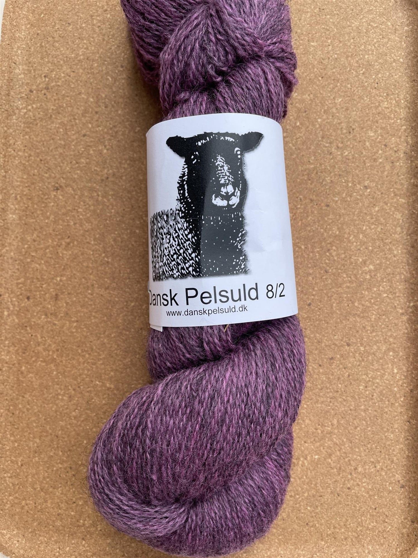 11 Lyng  -  Dansk pelsuld 8/2 - Hjelholt - Garntopia
