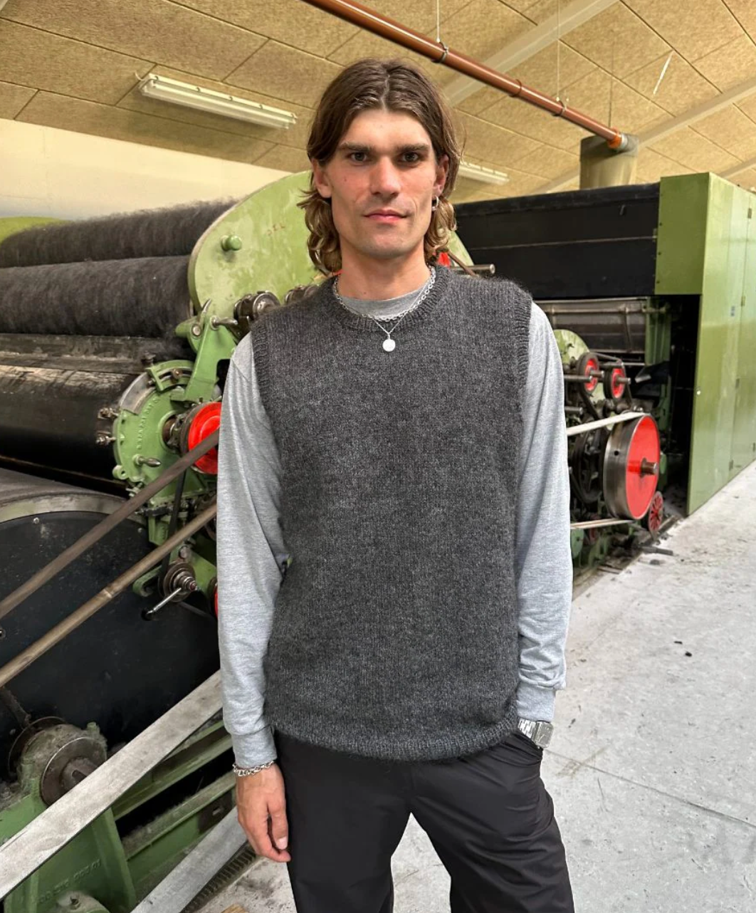 Novice Slipover Man - Papir - PetiteKnit - Garntopia