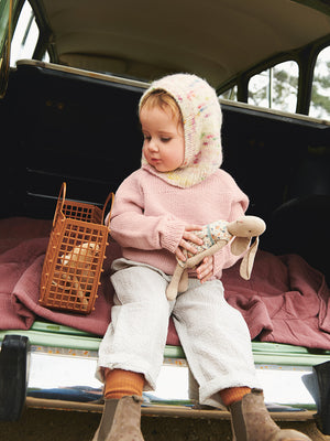 2506 - Mykt til barn - Nr. 3  Hugsy Hood Junior - Sandnes garn - Garntopia
