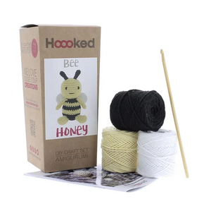 DIY Honey the Bee Heklekit - Hoooked Yarn - Hoooked Yarn - Garntopia