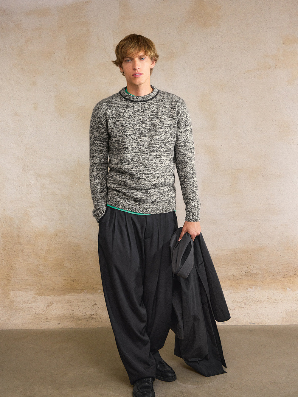 2412 - Mr. - Nr. 7  Harvey Sweater Man - Sandnes garn - Garntopia