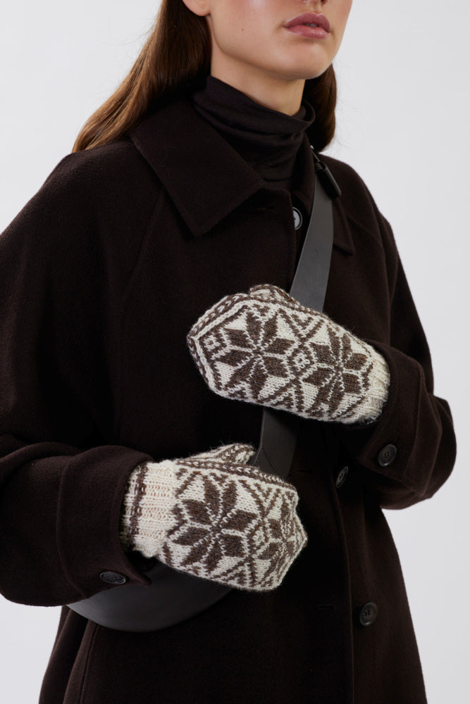 437 - Selbuvotter i norsk ull '23 - Rauma Garn - Garntopia