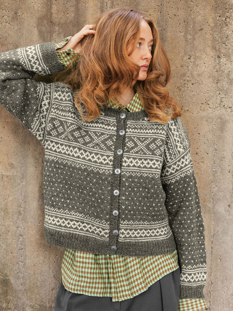 2510 - Norske Ikoner Voksen - NR. 6 SETESDALKOFTE DAME - Sandnes garn - Garntopia