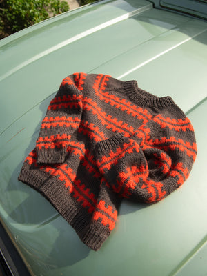 2506 - Mykt til barn - Nr. 2  Ridge Sweater Junior - Sandnes garn - Garntopia