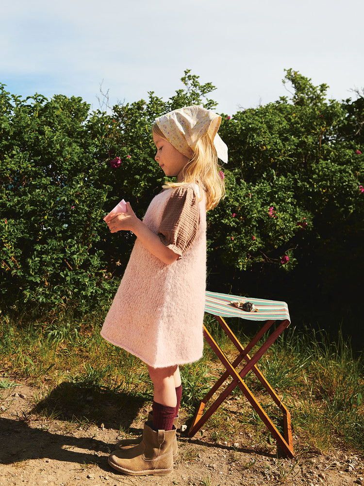 2506 - Mykt til barn - Nr. 1  Meadow Dress junior - Sandnes garn - Garntopia