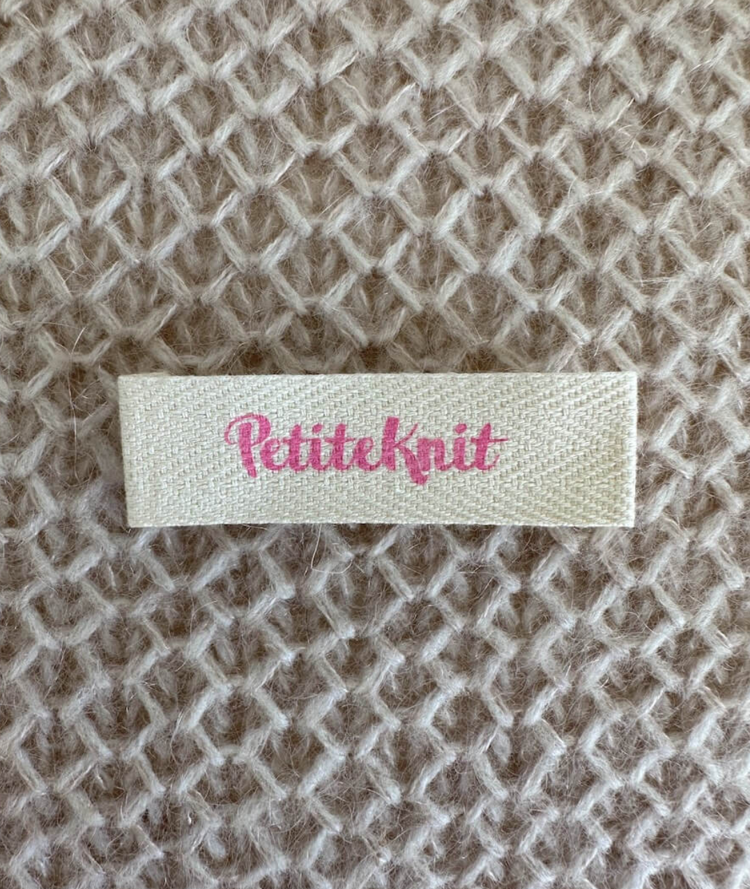 "PETITEKNIT"-LABEL Bubblegum - PetiteKnit - Garntopia