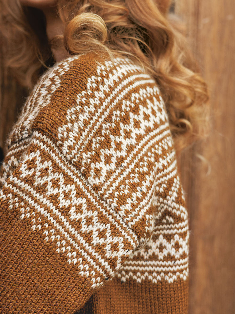 2510 - Norske Ikoner Voksen - NR. 6 SETESDALKOFTE DAME - Sandnes garn - Garntopia