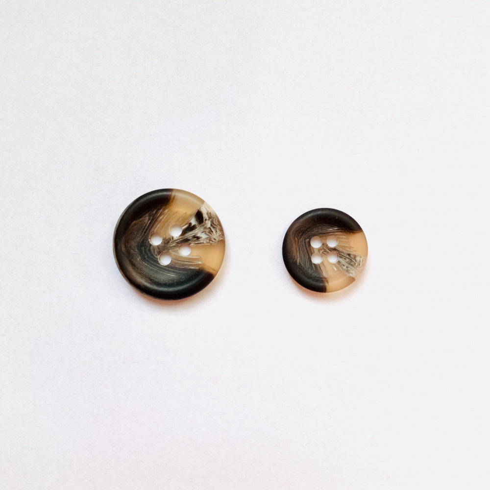 Tortoise knapper, brune - 20 mm - Hjelmtvedt - Garntopia