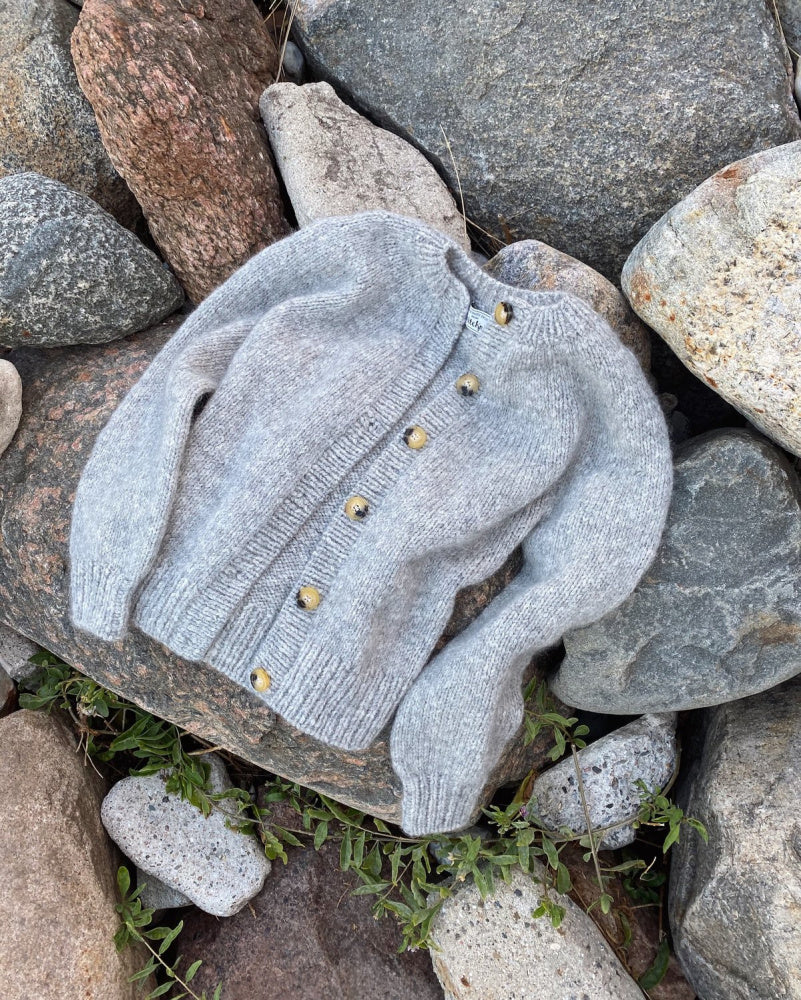 Novice Cardigan - Chunky Edition - Papir - PetiteKnit - Garntopia