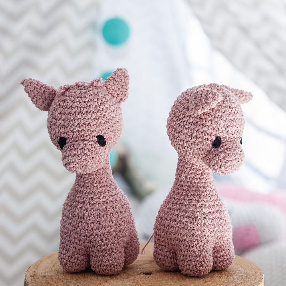 DIY Giraffe Ziggy Blossom Heklekit - Hoooked Yarn