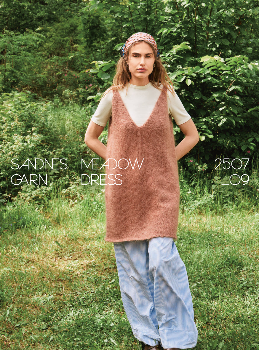 2507 - DIY - NR. 9 MEADOW Dress - Sandnes garn - Garntopia