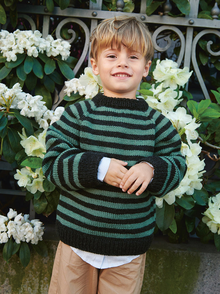 2408 - Mykt til barn - Nr. 3 SOUTH SWEATER JUNIOR - Sandnes garn - Garntopia