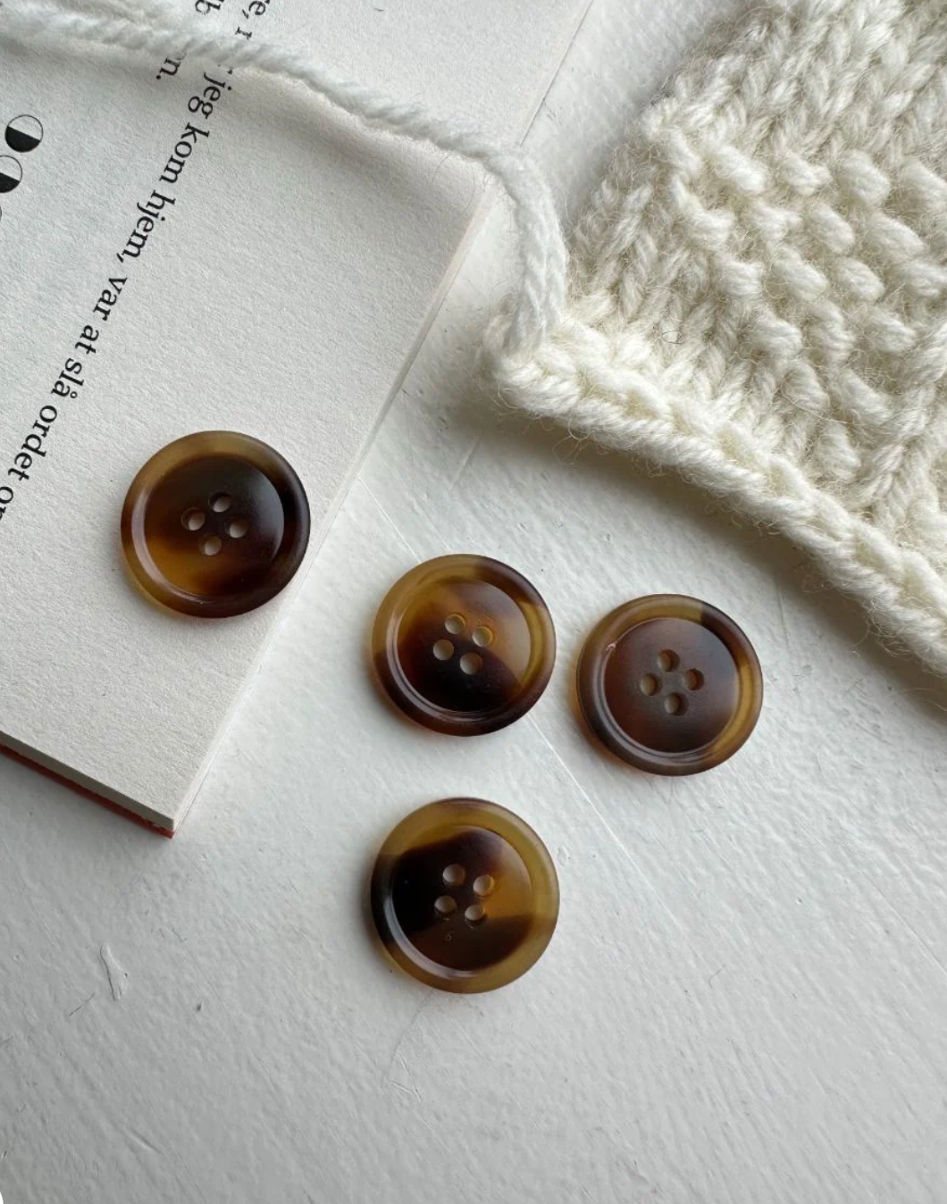 Knapp av galalitt - Mørkebrun - 20 mm - Ukjent - Garntopia