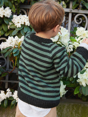 2408 - Mykt til barn - Nr. 3 SOUTH SWEATER JUNIOR - Sandnes garn - Garntopia