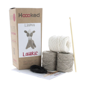 DIY Llama Laurie Heklekit - Hoooked Yarn
