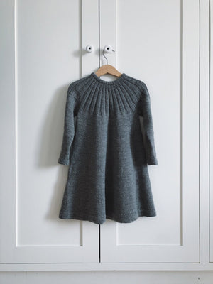 Harald's Dress - Paper