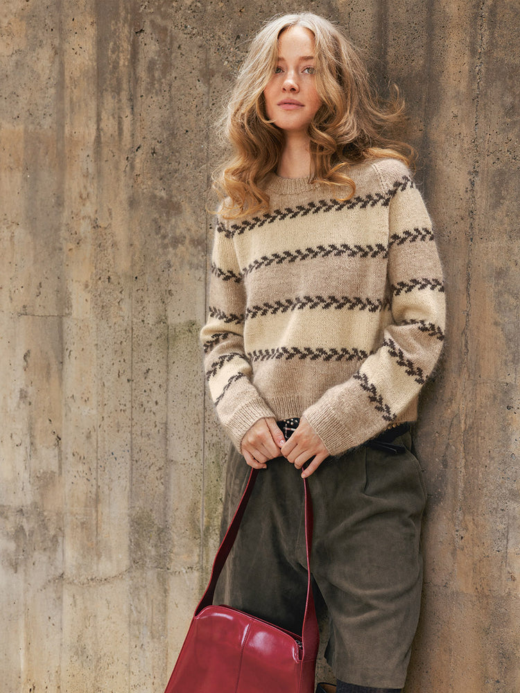 2510 - Norske Ikoner Voksen - NR. 5 ASTRID RAGLANGENSER - Sandnes garn - Garntopia