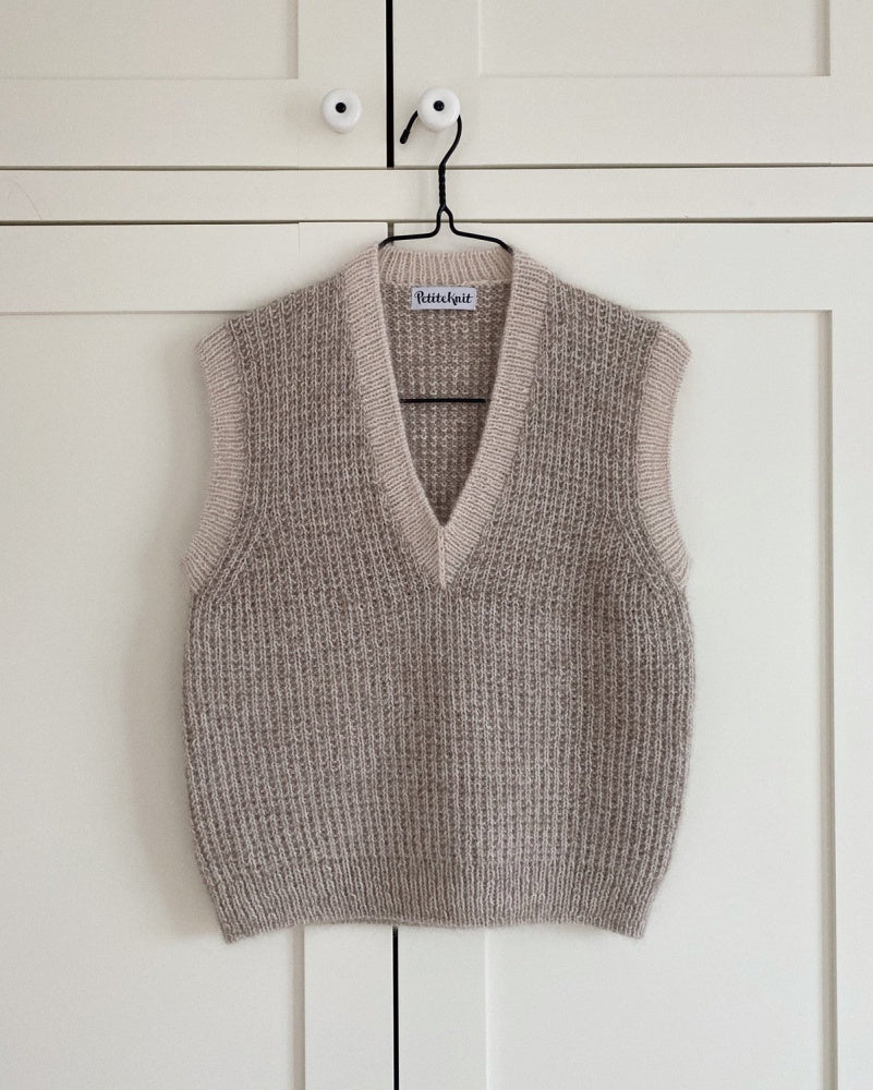 Friday Slipover V-neck - Papir - PetiteKnit - Garntopia