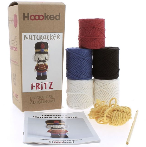 DIY Nutcracker Fritz Heklekit - Hoooked Yarn