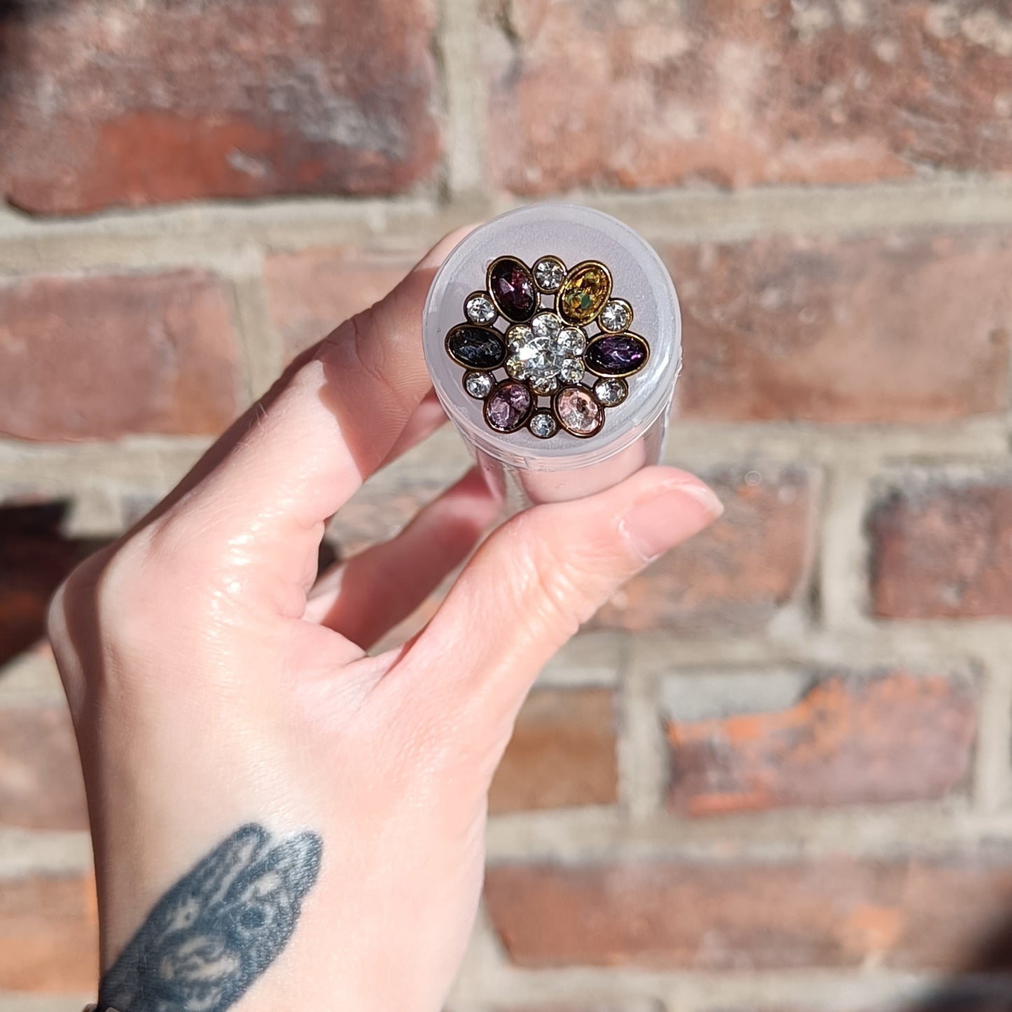 Blingknapp Multi - 23 mm - Villy Jensen - Garntopia