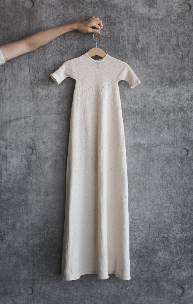 Ellens Dåpskjole - Papir - PetiteKnit - Garntopia