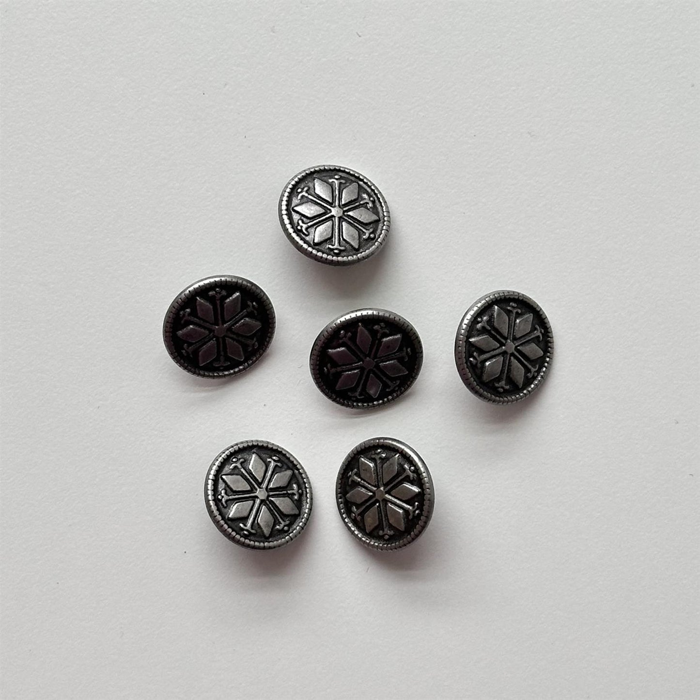 Tinnknapp - Snøkrystall - 19 mm - Hjelmtvedt - Garntopia