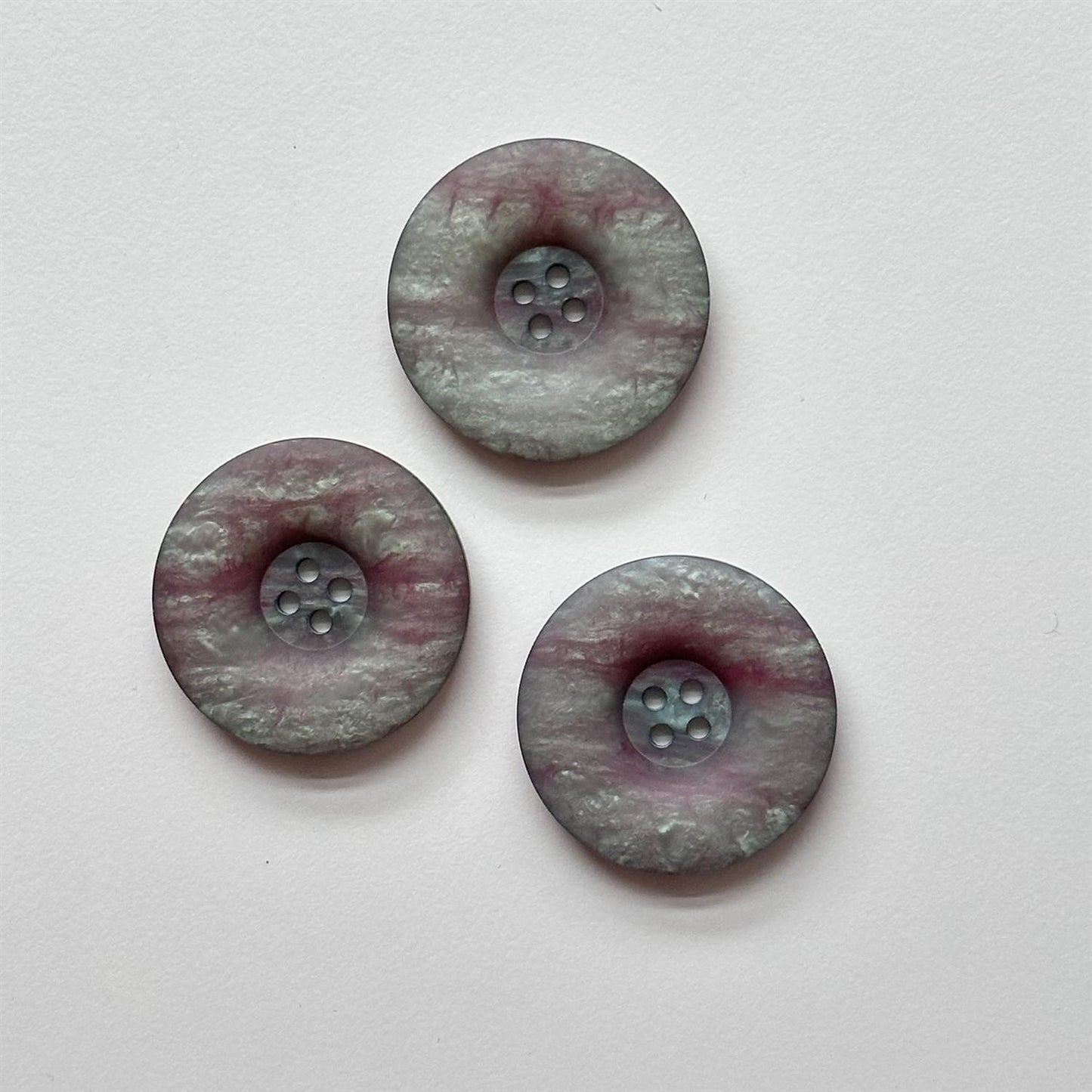 Knapp, sjøgrønnmelert - 34 mm - Hjelmtvedt - Garntopia