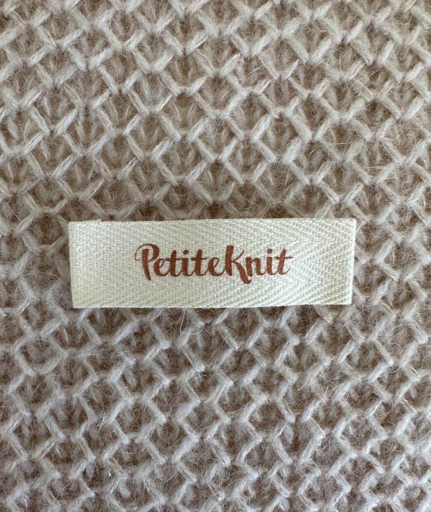 "PETITEKNIT" LABEL Biscuit