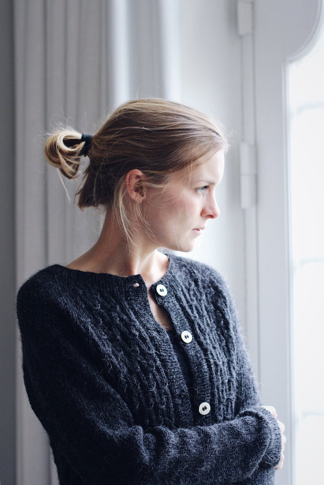 Klassisk Smock-cardigan - Papir - PetiteKnit - Garntopia