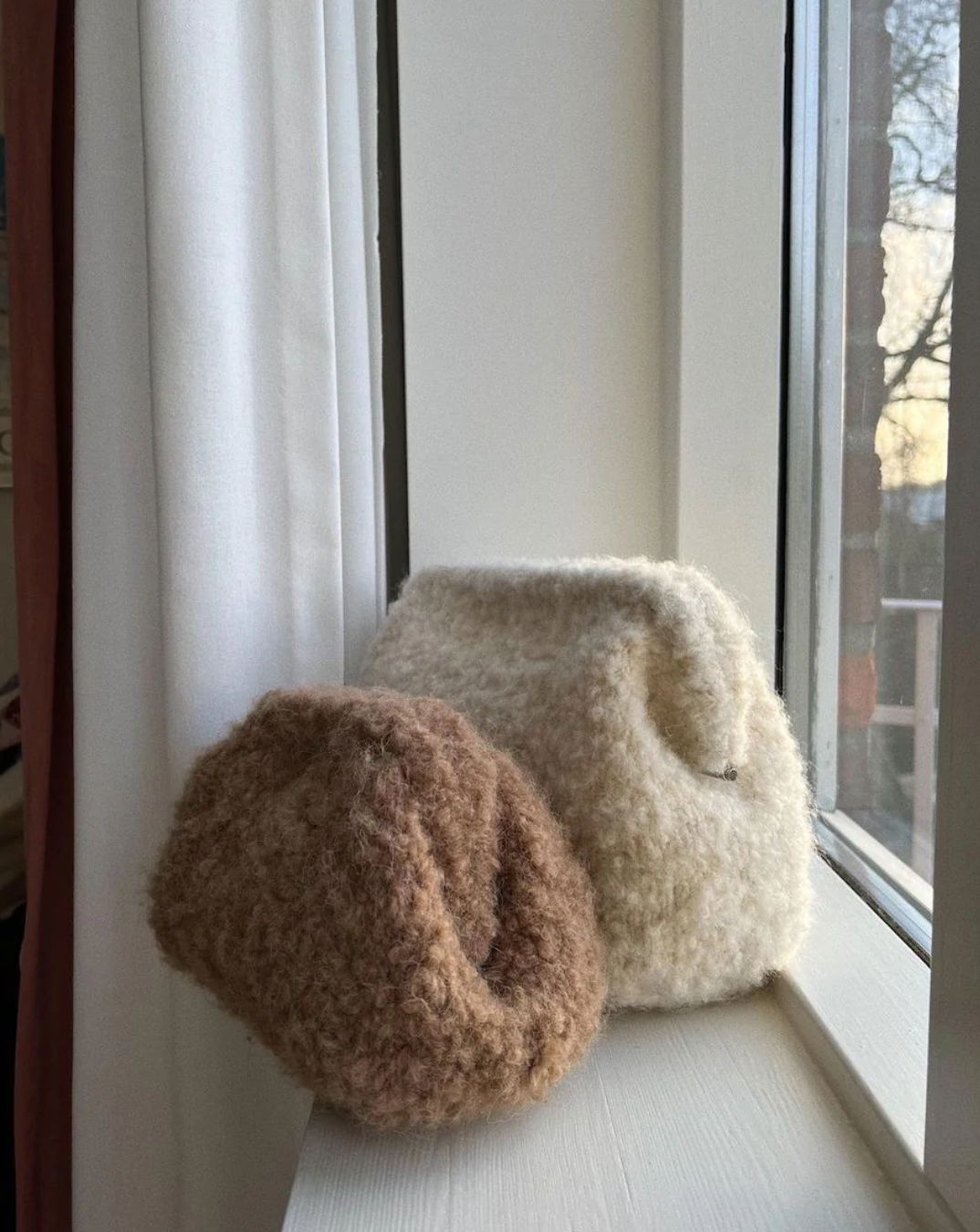 Teddy Clutch - Papir - PetiteKnit - Garntopia