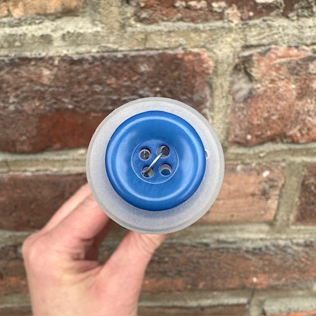 Plastknapp 4 hull - Mørkeblå - 18 mm - Villy Jensen - Garntopia