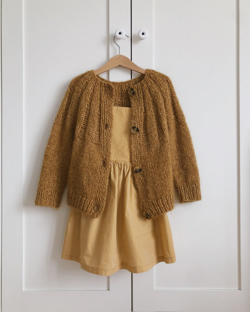 Sunday Cardigan Junior - Papir - PetiteKnit - Garntopia