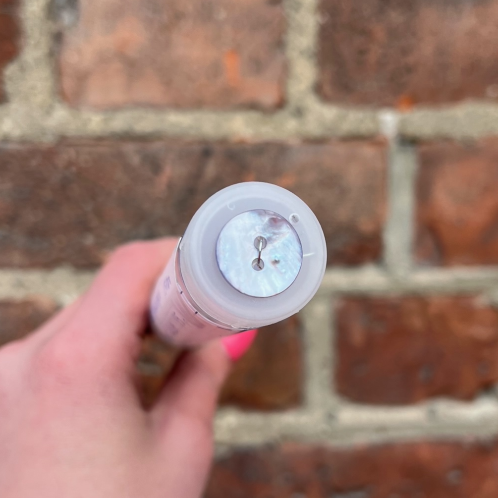 Perlemorknapp - Støvet Lilla - 15 mm - Villy Jensen - Garntopia