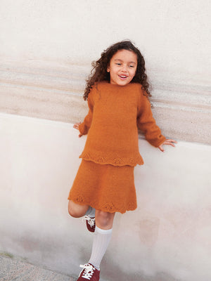 2408 - Mykt til barn - Nr. 7 AUGUSTINE SWEATER JUNIOR / AUGUSTINE SKIRT JUNIOR