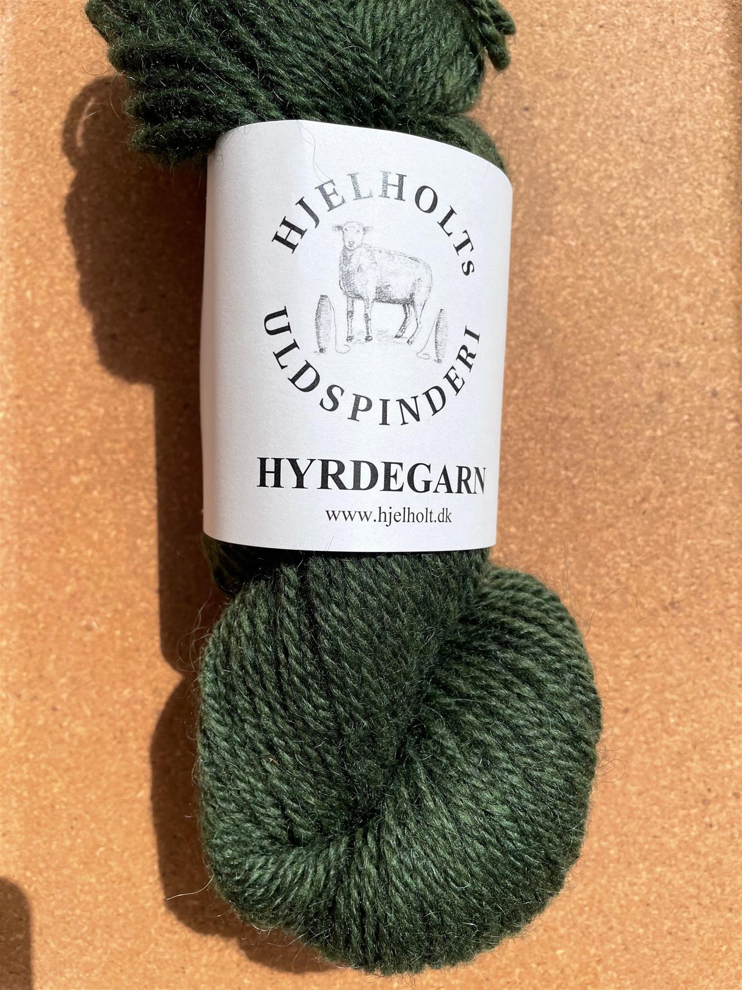 11 Mørk grøn - Hyrdegarn - Hjelholt - Garntopia