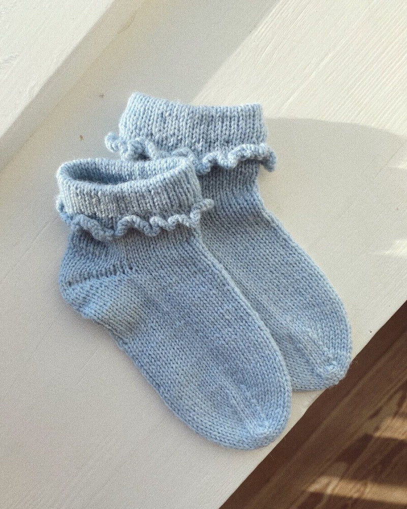 Ruffle Socks Junior - Papir - PetiteKnit - Garntopia