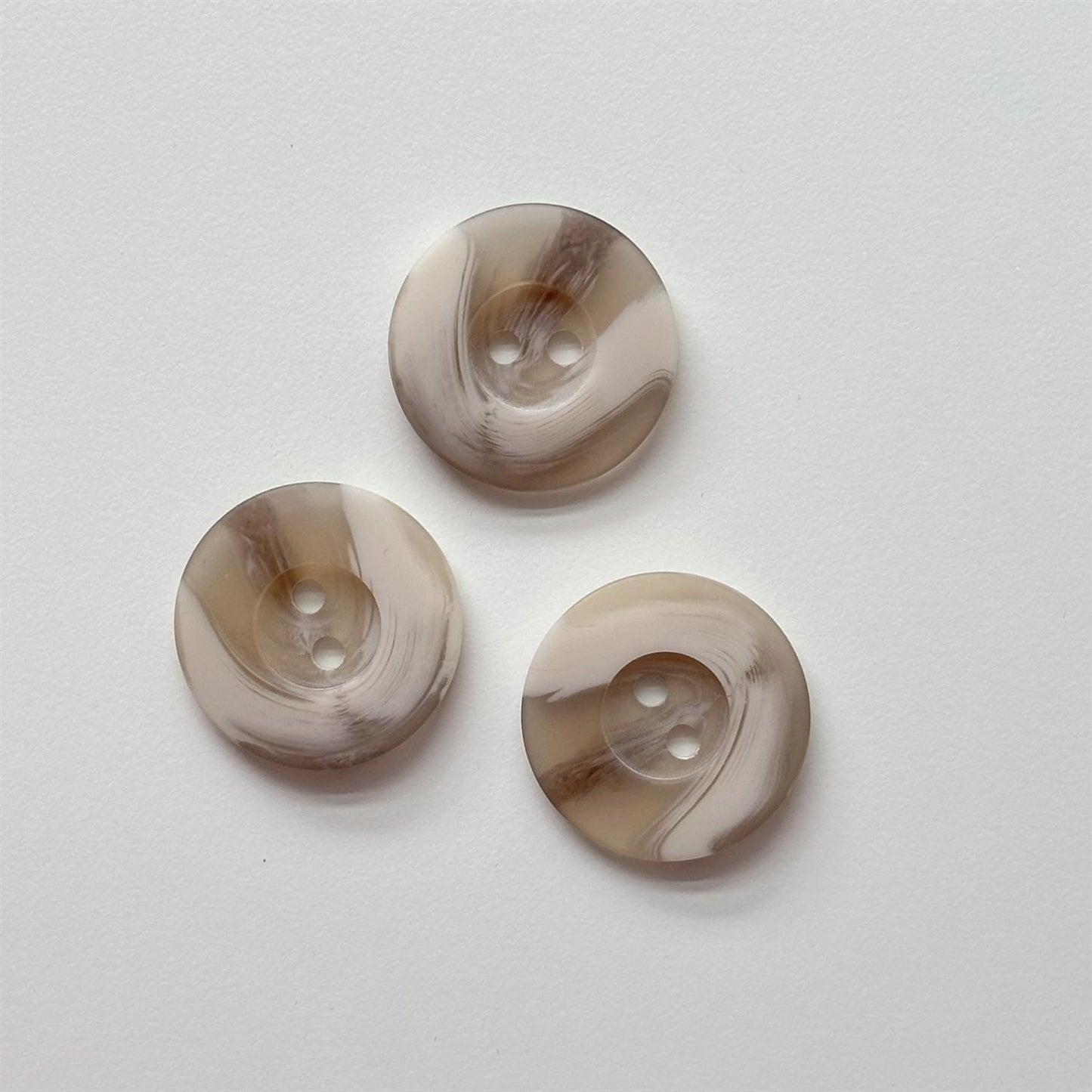 Knapp, gråmelert - 30 mm - Hjelmtvedt - Garntopia